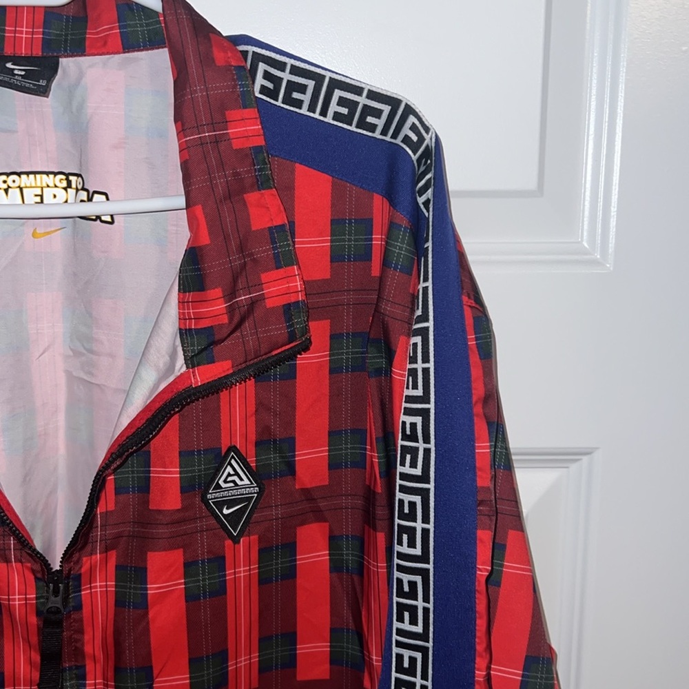 Nike jacket - Picture 4 of 7
